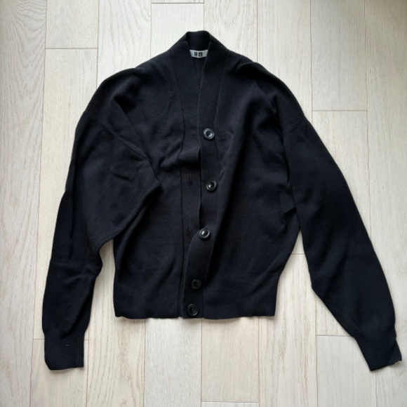 Uniqlo Short Cardigan - Black - Small - Picture 2 of 3